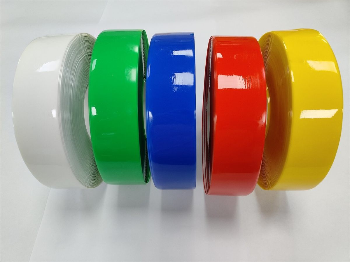 Rolos de fita demarcadora de piso nas cores branco, verde, azul, vermelho e amarelo